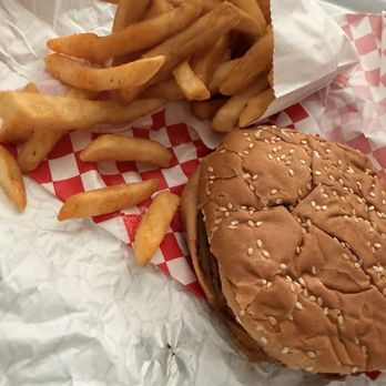 Burger Point - Zinger Chicken Sandwich - Burgers Near Me - Riverside, California