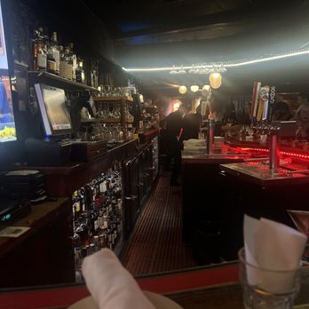 Burbank Smokehouse - Bar seating - Steakhouses Near Me - Burbank, California