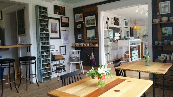 Salty Rose's & the Periwinkle Café by null