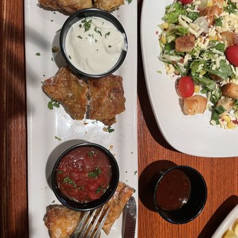 Houlihan's - Egg rolls salad - Bars Near Me - Savannah, Georgia