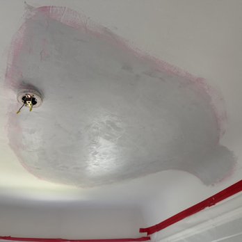 Swilly Plastering & Stucco - Perfect patch work on a failing section of this ceiling due to a leak - Stucco Services Near Me - Novato, California Swilly Plastering & Stucco - Perfect patch work on a failing section of this ceiling due to a leak - Stucco Services Near Me - Novato, California
