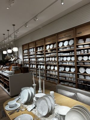 Crate & Barrel by null