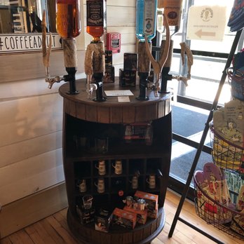 Froehlich's Kitchen & Pantry - Whiskey Tower Rolling Bar - New American Near Me - Three Oaks, Michigan