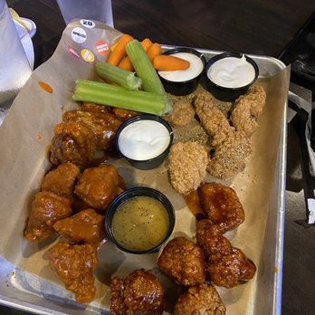 Buffalo Wild Wings - 20 Boneless Wings - Chicken Wings Near Me - Lynnwood, Washington