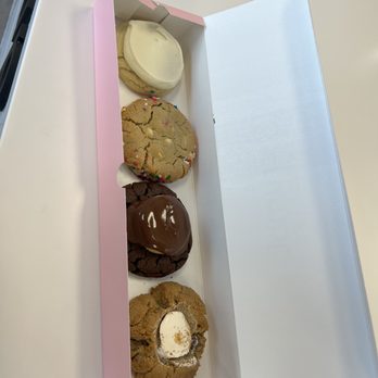 Crumbl - Virginia Beach - Bakeries Near Me - Virginia Beach, Virginia Crumbl - Virginia Beach - Bakeries Near Me - Virginia Beach, Virginia