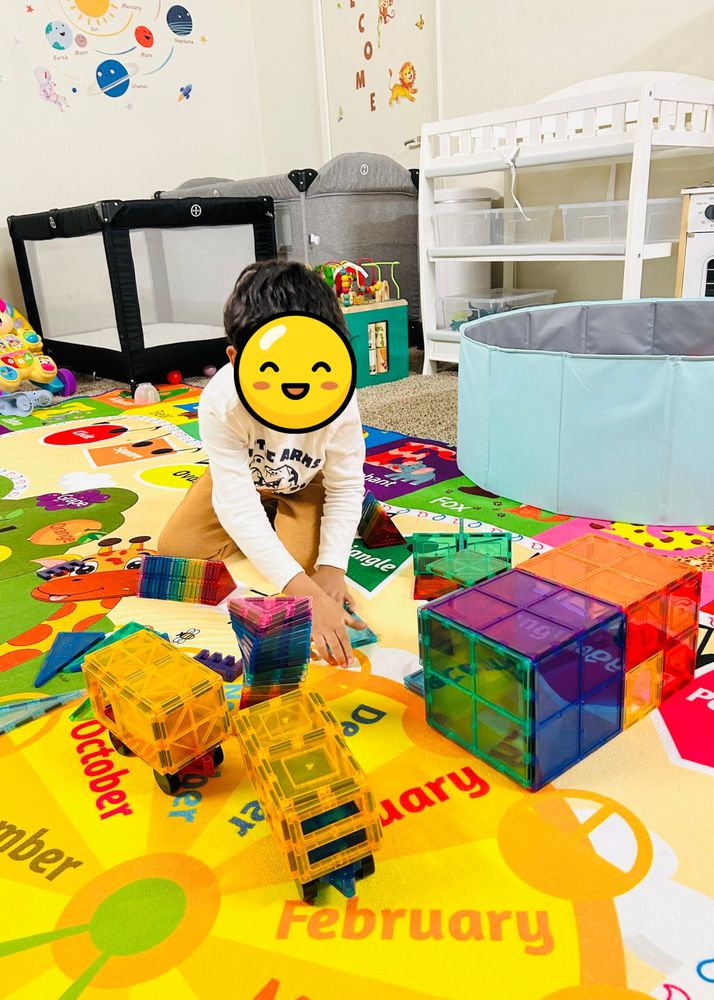 Little Hugs Daycare - childcare center in Fullerton, CA