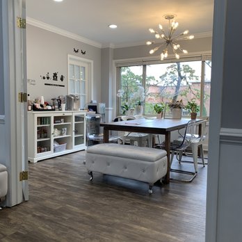 Angelic Lashes By Tiffany - Waiting room - Eyelash Service Near Me - Fairfax, Virginia Angelic Lashes By Tiffany - Waiting room - Eyelash Service Near Me - Fairfax, Virginia