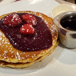 Lemon Ricotta Pancakes With Peaches