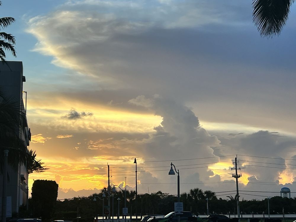 Walkabout Beach Resort