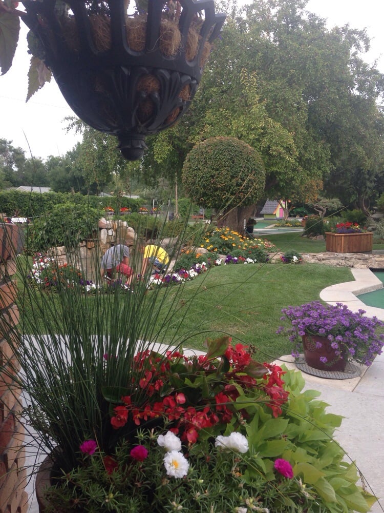 VALLEY VIEW GARDEN GOLF Updated November 2024 1405 9th St NW, Great