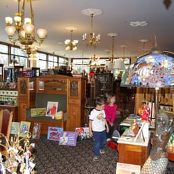 Vintage Hardware & Lighting - The store