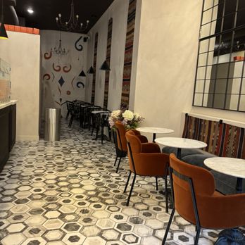 Dän Bakery - Bakeries Near Me - New York, New York