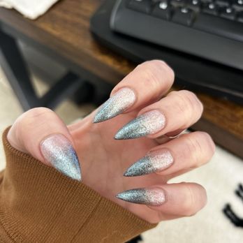 Vivid Nails & Spa - Nail Salons Near Me - Riverside, California