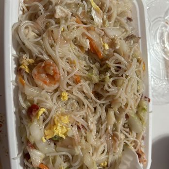 Great Wall Chinese Restaurant - a plate of noodles - Chinese Near Me - Weehawken, New Jersey Great Wall Chinese Restaurant - a plate of noodles - Chinese Near Me - Weehawken, New Jersey