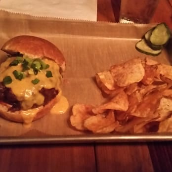 The Fifth Wheel Catering - They're version of a juicy lucy, but wait there's no cheese in the middle. Lame and false advertisement. Dont eat here. - Caterers Near Me