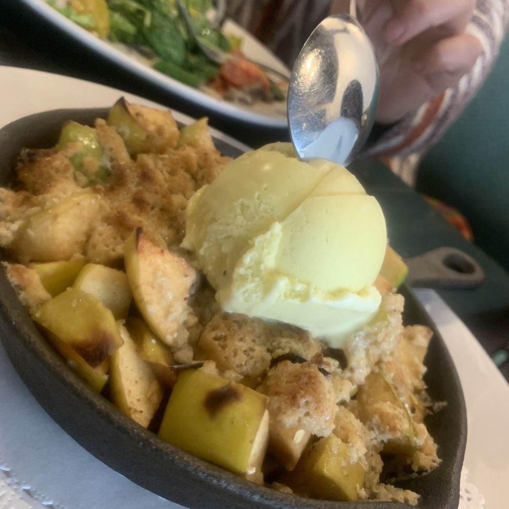 Chama Local - Apple crumble - Pizza Near Me - Chama, New Mexico