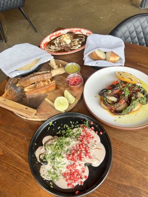 Casa Morales by null