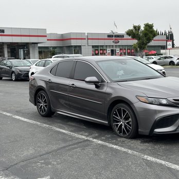 Longo Toyota - Service agent dropped off clients car with a flat. Just literally left the service department, how is that even possible. - Car Dealers Near Me - El Monte, California Longo Toyota - Service agent dropped off clients car with a flat. Just literally left the service department, how is that even possible. - Car Dealers Near Me - El Monte, California
