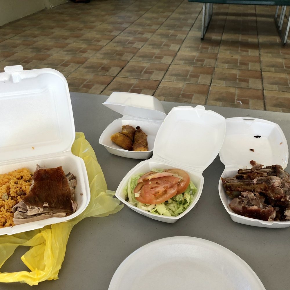 El Rancho Original - Lechón & rice, maduros, salad and ribs - Barbeque Near Me - Cayey, Puerto Rico