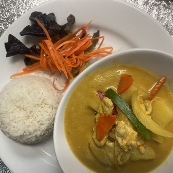 Thai Kitchen - Yellow curry - Thai Near Me - Omaha, Nebraska Thai Kitchen - Yellow curry - Thai Near Me - Omaha, Nebraska