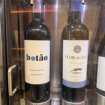 ViniPortugal - Local red wines!! - Wine Bars Near Me - Lisbon, 11
