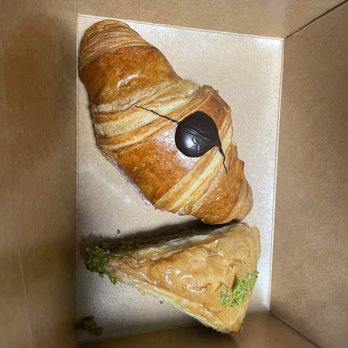 Griffin Lounge - Chocolate croissant and pistachio baklava - Coffee & Tea Near Me - Petersburg, Virginia