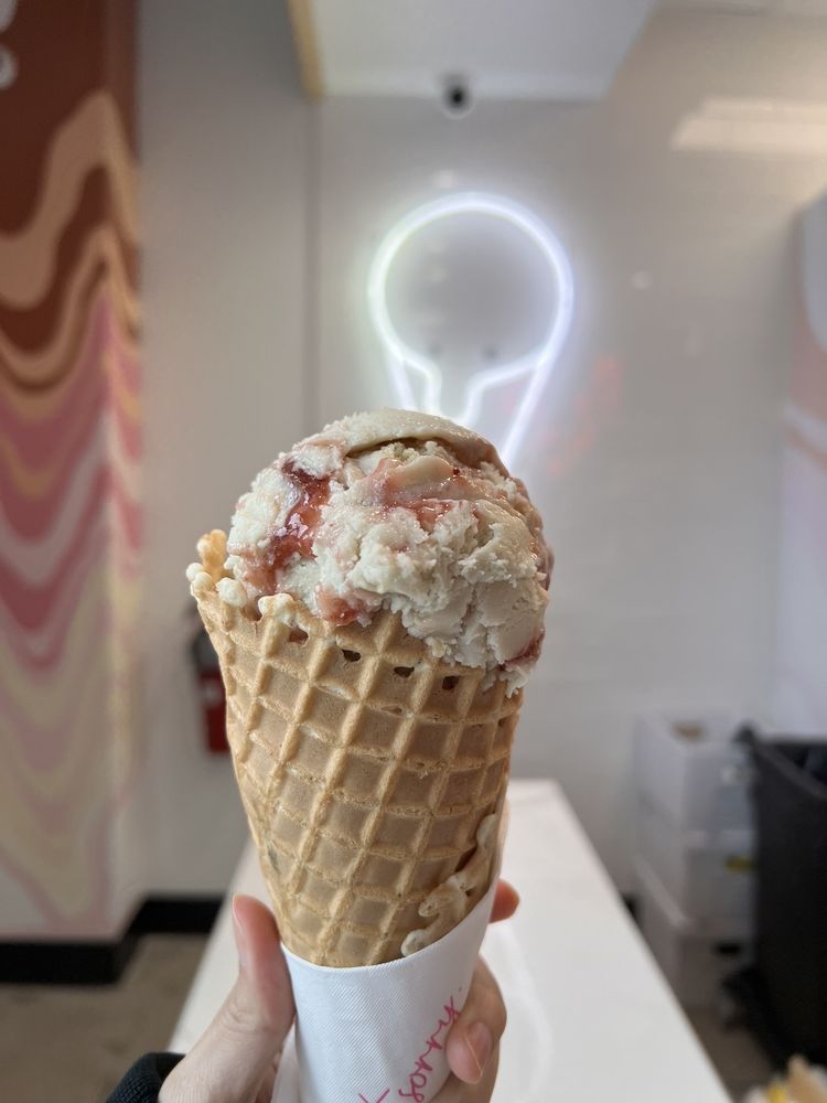 SORRY NOT SORRY CREAMERY INSPIRADA 31 Photos & 25 Reviews 3239