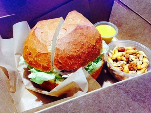 J28 Sandwich Bar by null