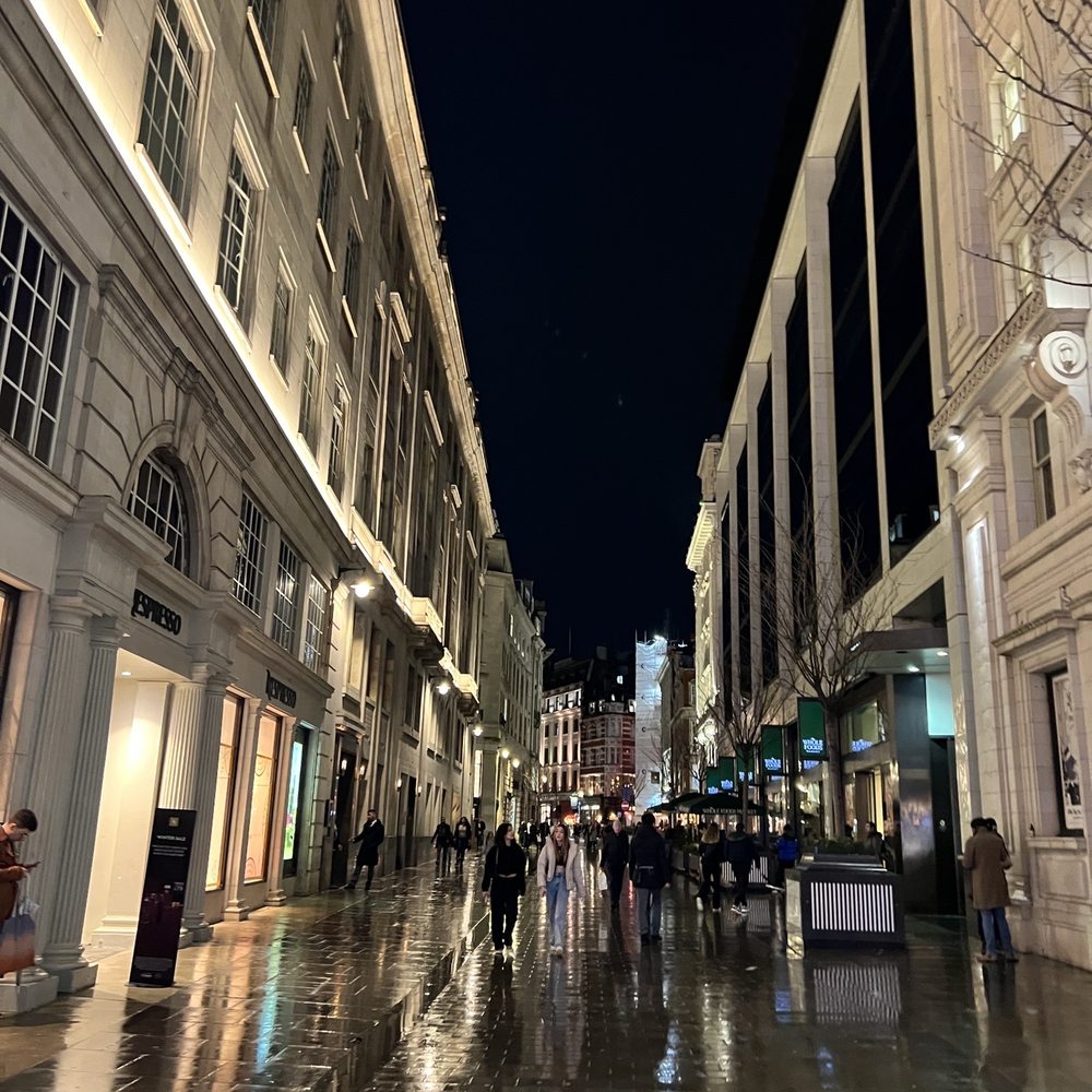 Burberry - Women's Clothing Near Me - London, XGL Burberry - Women's Clothing Near Me - London, XGL