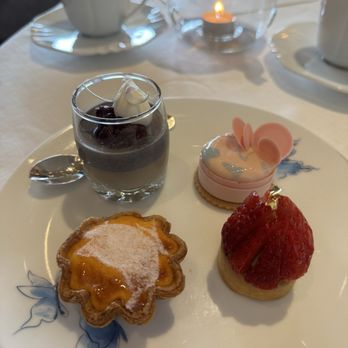 The Butterfly Room - Cafes Near Me - Hong Kong, HK
