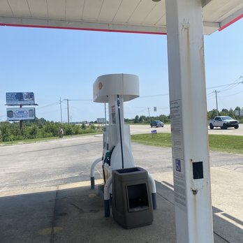Bp Food Mart - a gas pump and a trash can - Convenience Stores Near Me - Mitchell, Indiana Bp Food Mart - a gas pump and a trash can - Convenience Stores Near Me - Mitchell, Indiana