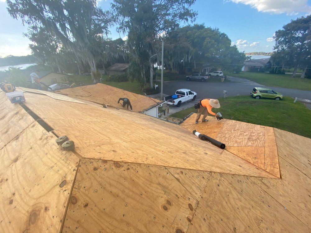 Slide of A2M Roofing