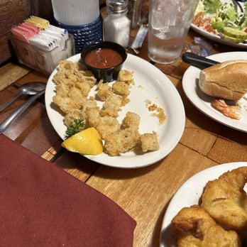 Pelican's Restaurant - Fried calamari - Seafood Near Me - Midwest City, Oklahoma Pelican's Restaurant - Fried calamari - Seafood Near Me - Midwest City, Oklahoma
