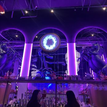 Hijinx Hotel - Eatertainment Near Me - Irvine, California