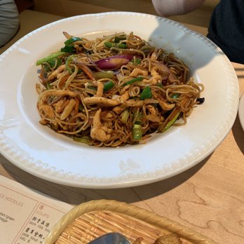 Mama Chang - Hunan style chow mein - Chinese Near Me - Fairfax, Virginia