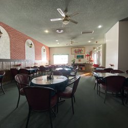 Eng's Restaurant & Lounge - Restaurant