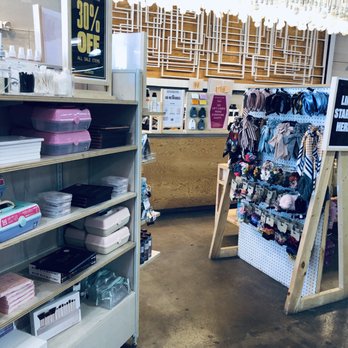 Urban Outfitters - Men's Clothing Near Me - Albuquerque, New Mexico Urban Outfitters - Men's Clothing Near Me - Albuquerque, New Mexico