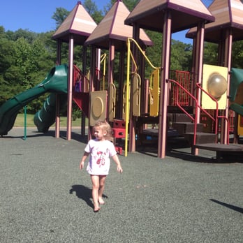 Forest Hills Park - Nice play set. Park is well maintained. Leashed pet friendly - Parks Near Me - Durham, North Carolina Forest Hills Park - Nice play set. Park is well maintained. Leashed pet friendly - Parks Near Me - Durham, North Carolina