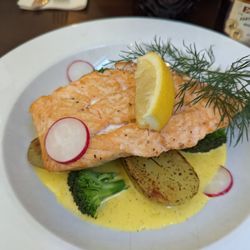 RESTAURANT C C - Pan fried salmon