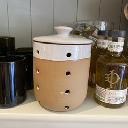 Olive & Pearl - Garlic pot