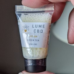 Lume Cannabis - My adorable sample, so easy to try and fall in love with this product (and the whole team, let's be honest)!