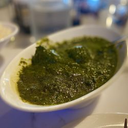 Discovery Indian Cuisine - "Lamb Saag" HOTTEST spice level. MOI FAVE. The hottest Lamb Saag I have ever had in my life OuiOui :)...