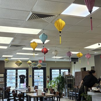 Pho Golden Star - Interior - Vietnamese Near Me - Toronto, Ontario