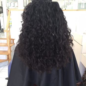 Lavish Salon - Hair Salons Near Me - East Providence, Rhode Island