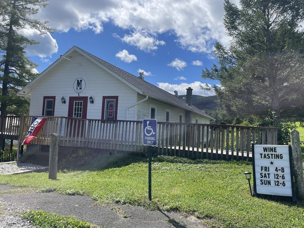 Meadowdale Farm Winery - vineyard in Voorheesville, NY