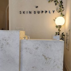 Skin Supply - Frontdesk