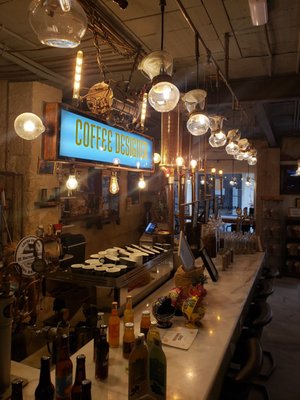 Madness Specialty Coffee by null