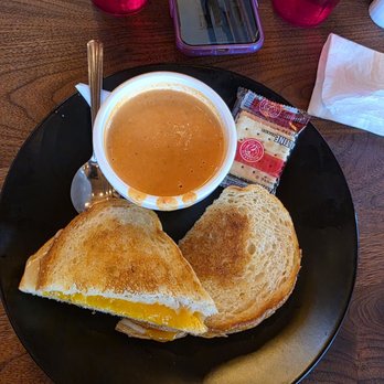 Trailhead Public House & Eatery - Grown Up grilled Cheese/Tomato Soup - Burgers Near Me - Moab, Utah Trailhead Public House & Eatery - Grown Up grilled Cheese/Tomato Soup - Burgers Near Me - Moab, Utah