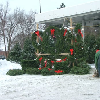 Poor Bob's Tree Land - Christmas Trees Near Me - Evanston, Illinois