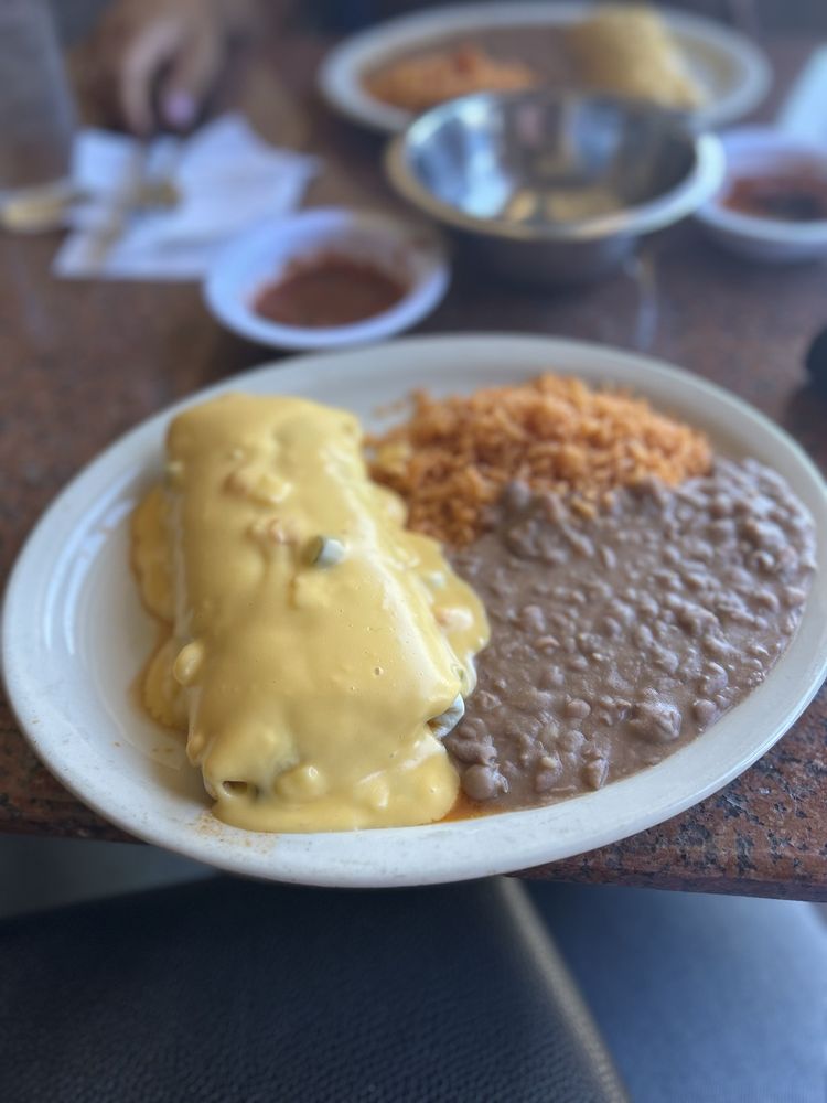 Lupe's Comida con Sabor